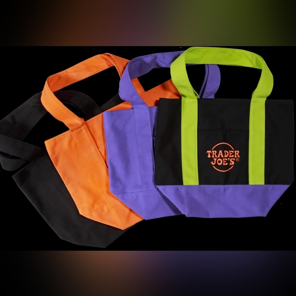 Trader Joe's Trick Or Treat Canvas Tote Bags-Limited Edition, set of 4. BNWT